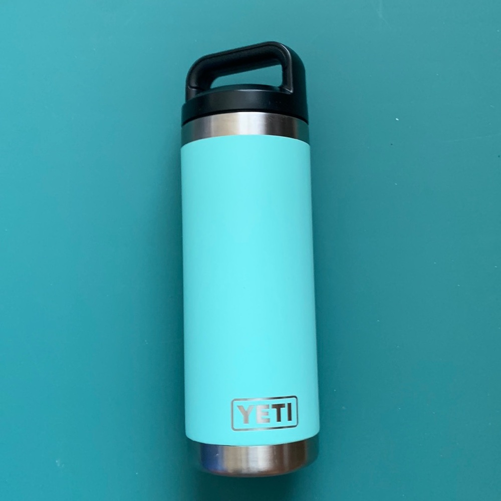 Yeti 18 oz Rambler bottle.